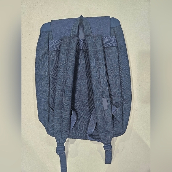 Herschel Supply Company Navy Backpack Book Bag, Travel, Pool or Beach Bag. New main image 8